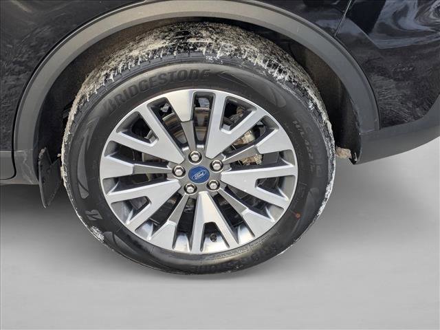 Certified 2022 Ford Escape Titanium w/ Class II Trailer Tow Package image 27