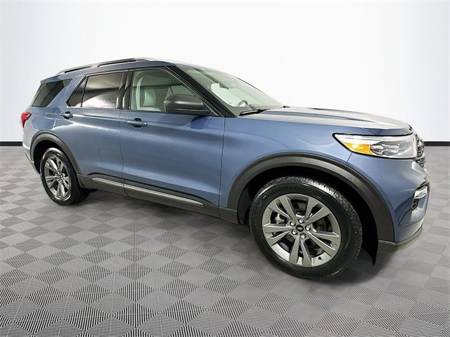 Certified 2021 Ford Explorer XLT w/ Equipment Group 202A image 8
