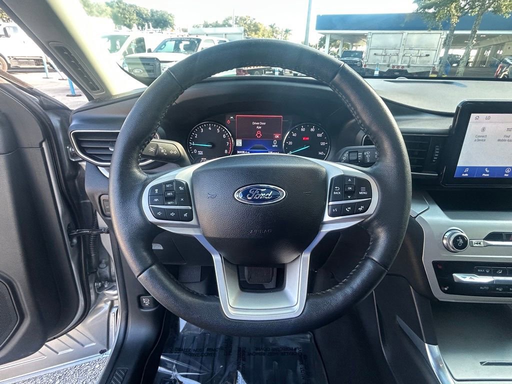 Certified 2022 Ford Explorer XLT w/ Equipment Group 202A image 19
