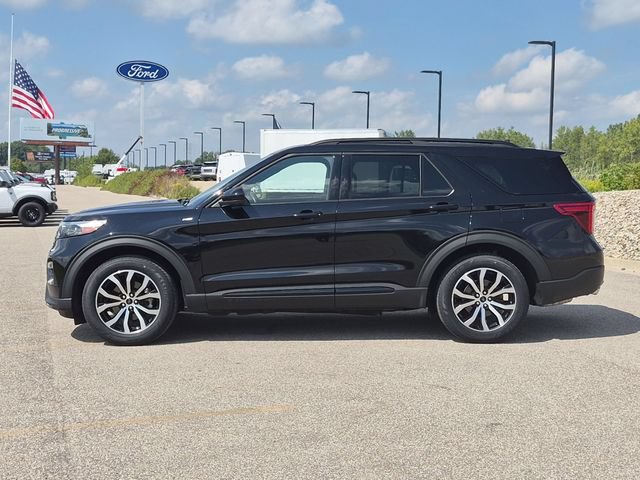 Certified 2022 Ford Explorer ST-Line w/ Class IV Trailer Tow Package AWD/4WD image 2