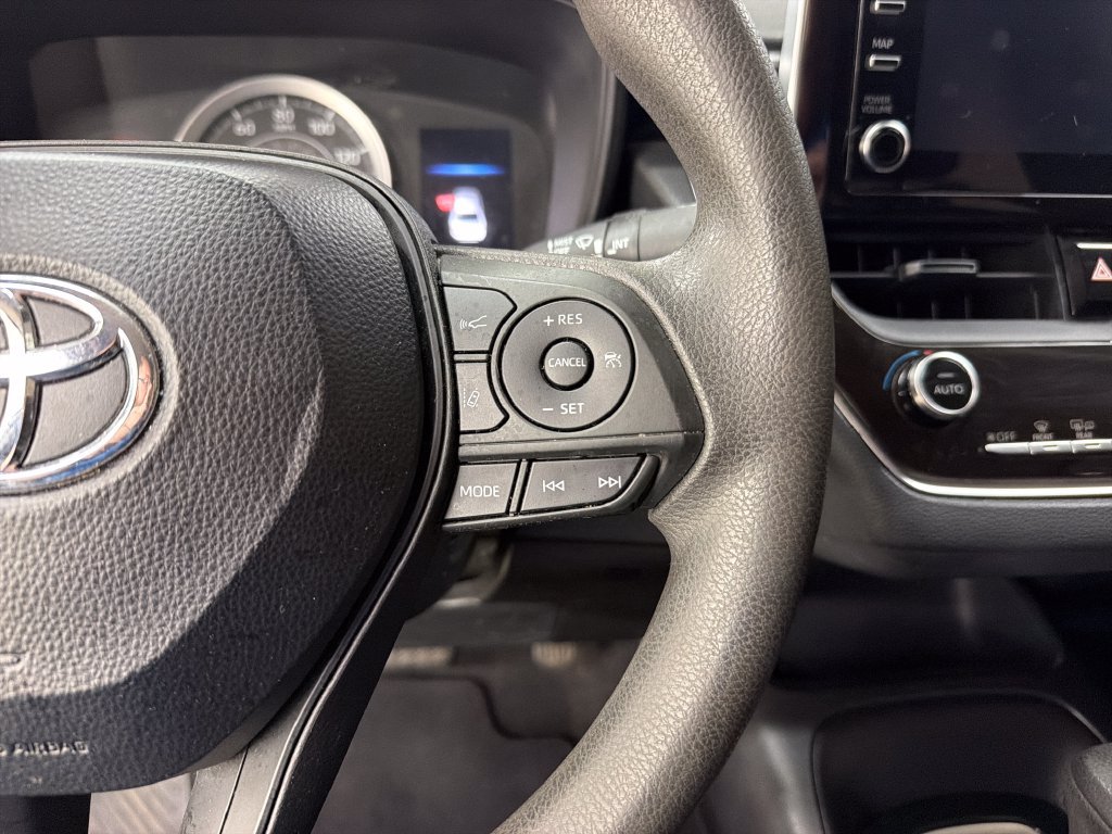 Used 2020 Toyota Corolla LE FWD image 21