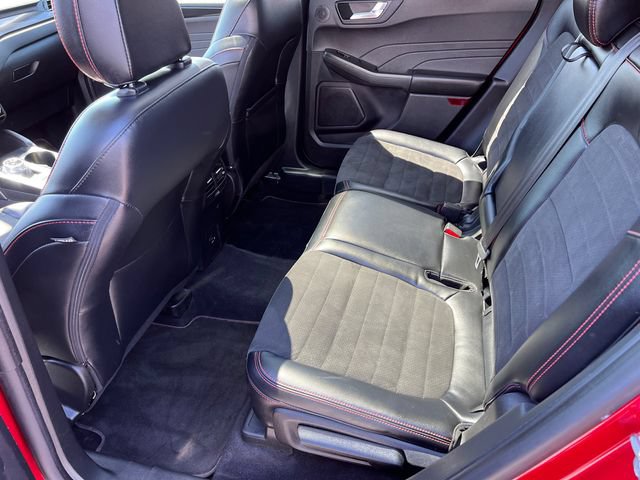 Certified 2022 Ford Escape SEL w/ SEL Stealth AWD Package image 27