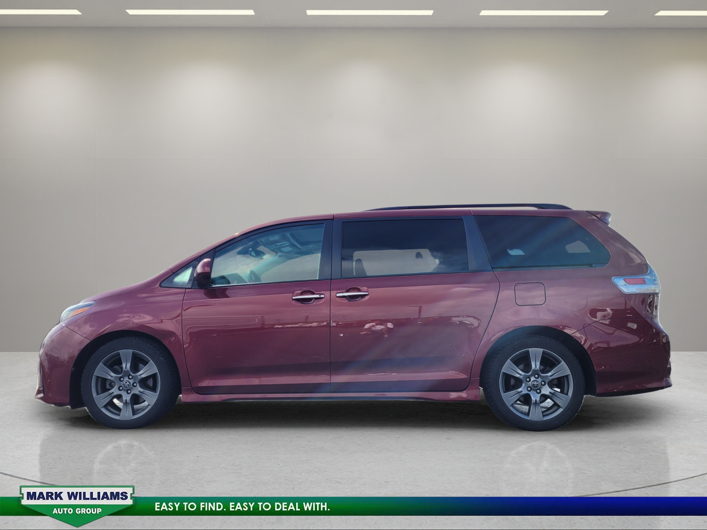 Used 2018 Toyota Sienna SE w/ SE Preferred Package FWD image 7