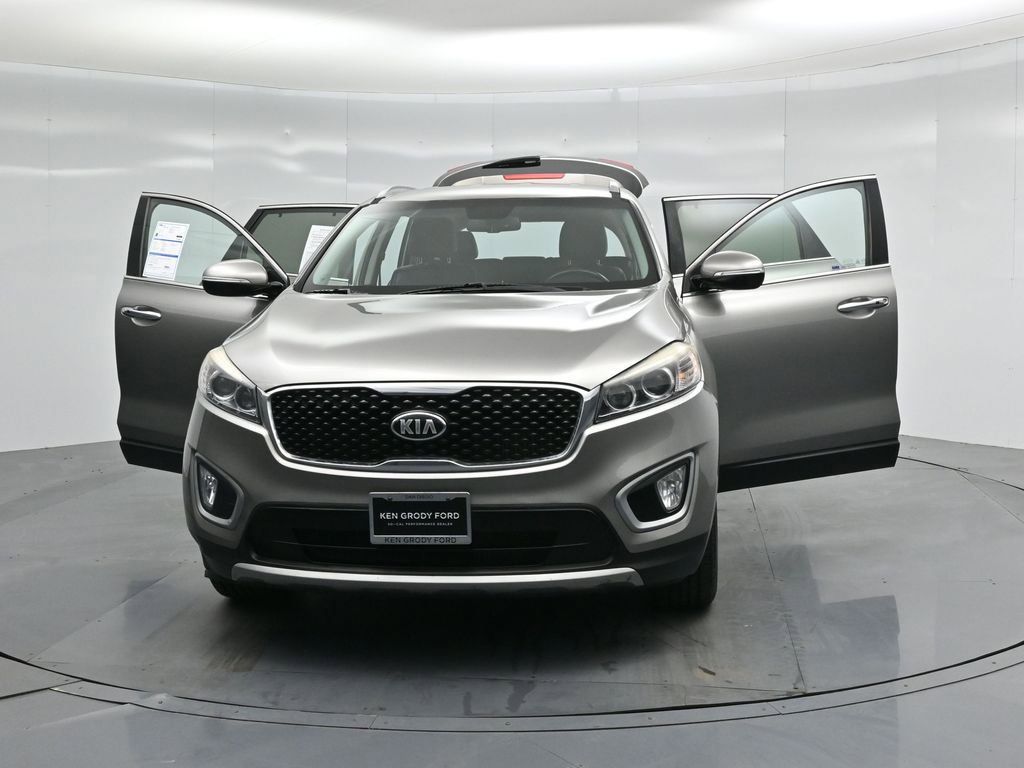 Used 2017 Kia Sorento EX image 29