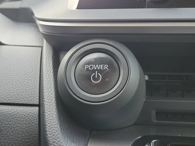 Used 2024 Toyota Prius LE FWD image 33