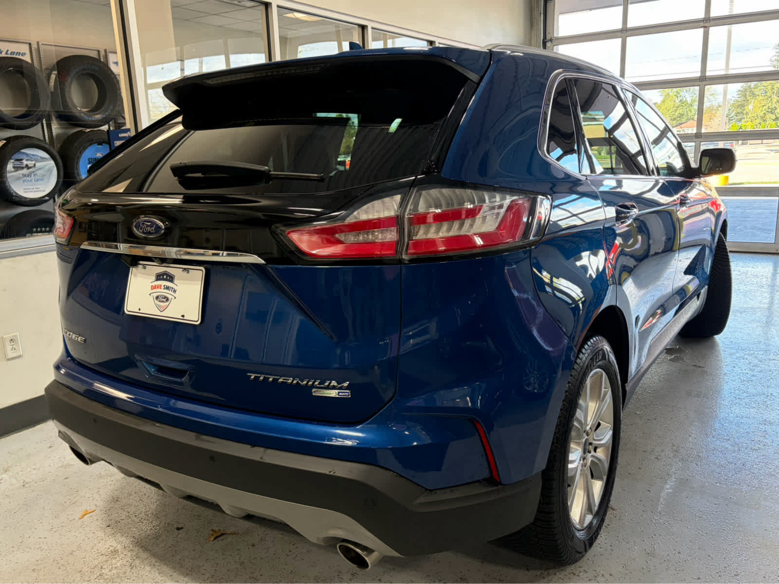 Certified 2020 Ford Edge Titanium AWD/4WD image 6