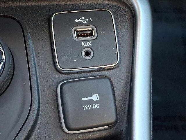 Used 2020 Jeep Compass Latitude w/ Cold Weather Group AWD/4WD image 26