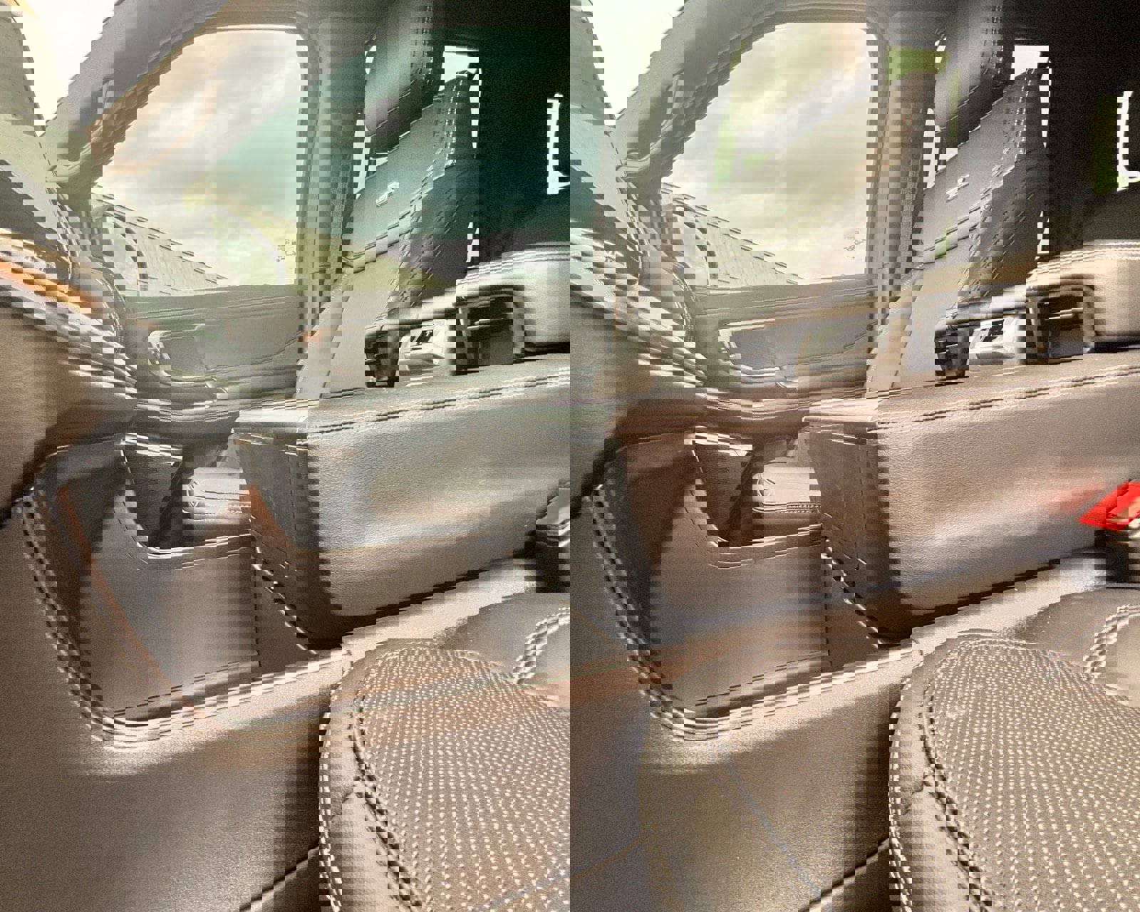 Certified 2025 Ford Expedition Platinum w/ Stealth Appearance Package image 65