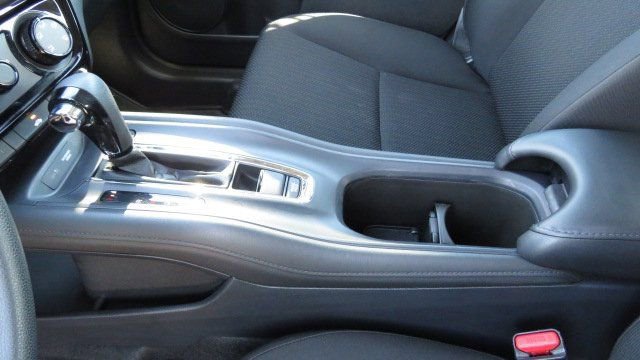 Used 2018 Honda HR-V LX image 17