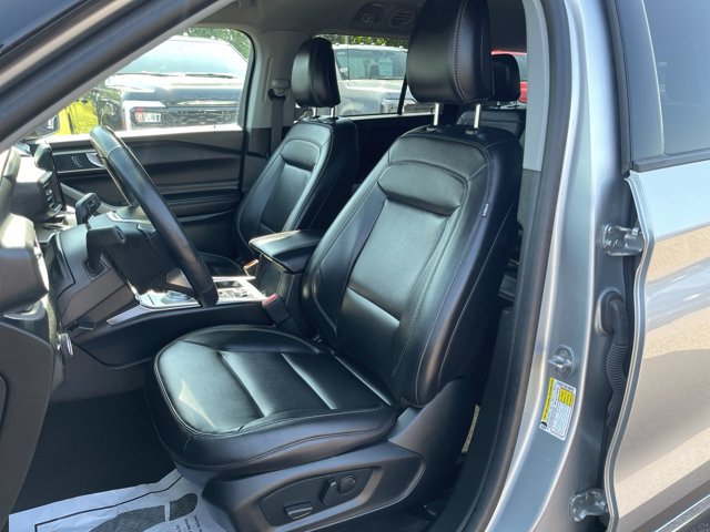 Certified 2023 Ford Explorer XLT w/ Equipment Group 202A AWD/4WD image 6