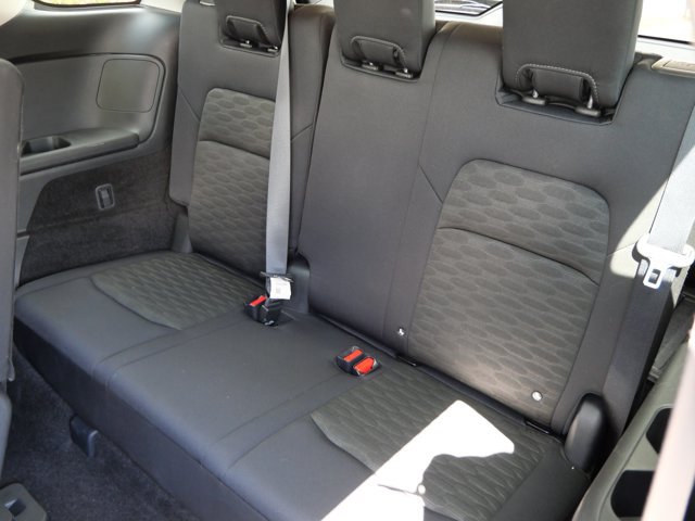 Used 2023 Nissan Pathfinder SV w/ Black Appearance Package AWD/4WD image 17