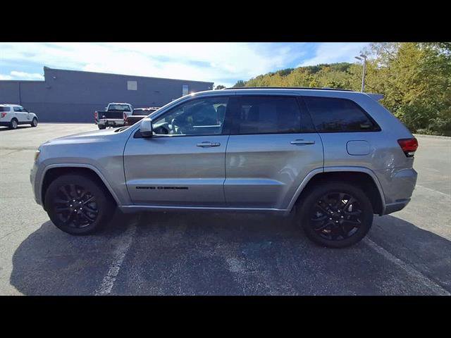 Used 2021 Jeep Grand Cherokee Laredo X AWD/4WD image 5