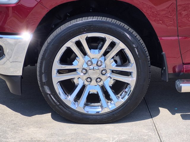 Used 2024 RAM 1500 Laramie AWD/4WD image 11