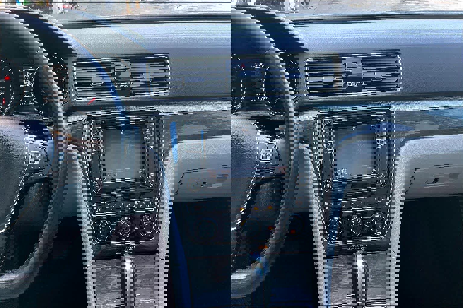 Used 2018 Volkswagen Passat 2.0T SE image 10