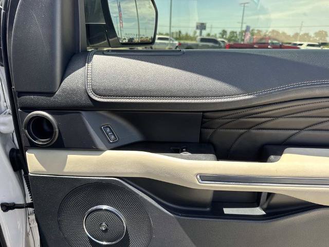 Certified 2019 Ford Expedition Max Platinum RWD image 15