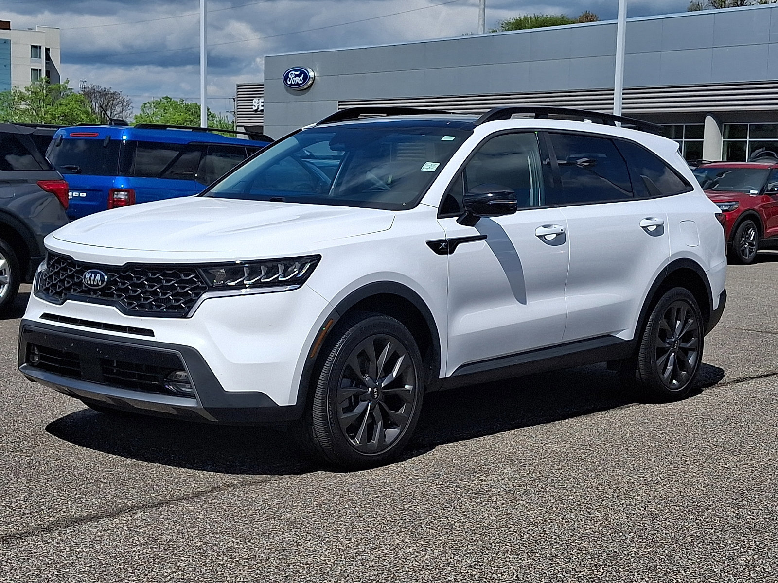 Used 2021 Kia Sorento EX w/ EX AWD X-Line Package image 2