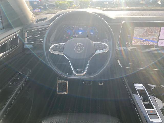Used 2024 Volkswagen Atlas SEL Premium R-Line image 8
