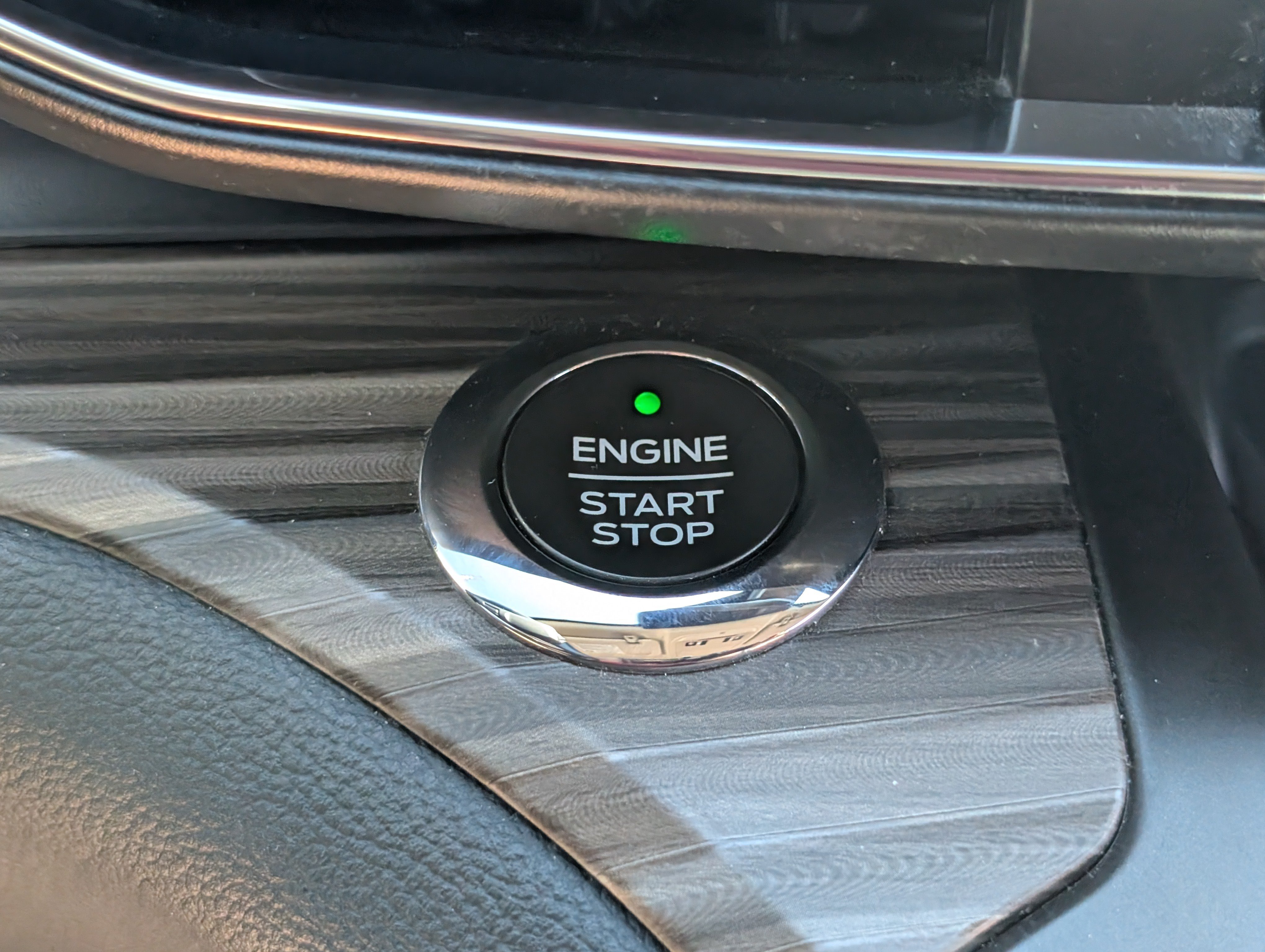 Certified 2020 Ford Explorer Limited AWD/4WD image 28