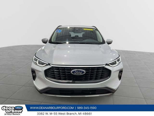Certified 2025 Ford Escape Platinum AWD/4WD image 5