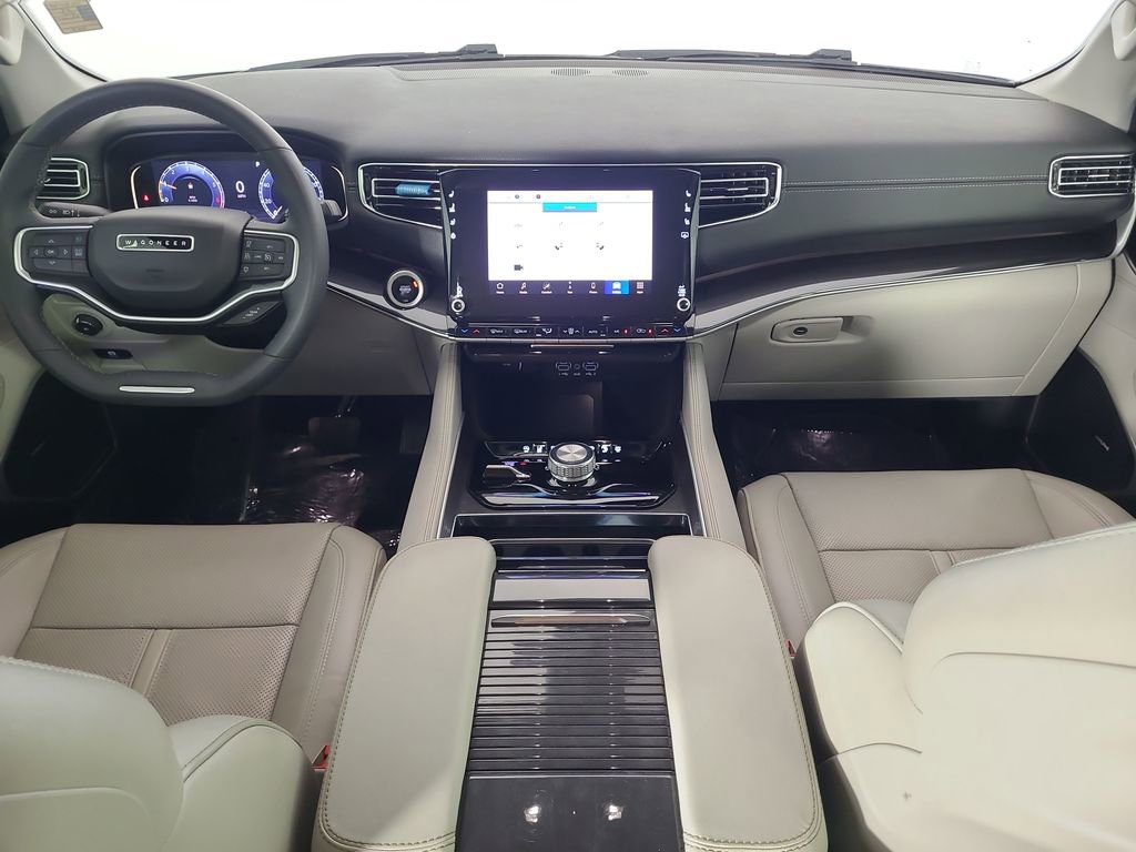 Used 2024 Jeep Wagoneer 4WD w/ Premium Group I image 25