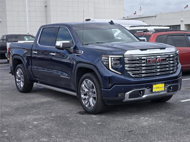 Used 2022 GMC Sierra 1500 Denali w/ Denali Reserve Package RWD image 3