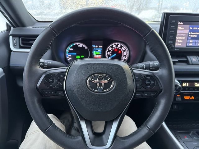 Used 2022 Toyota RAV4 SE image 35