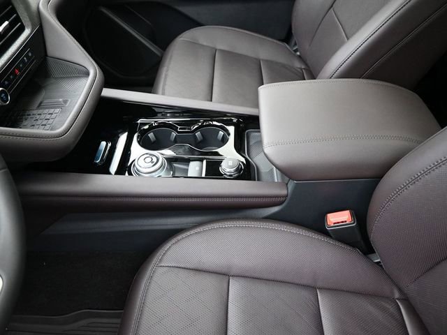 Certified 2025 Ford Explorer Platinum image 17