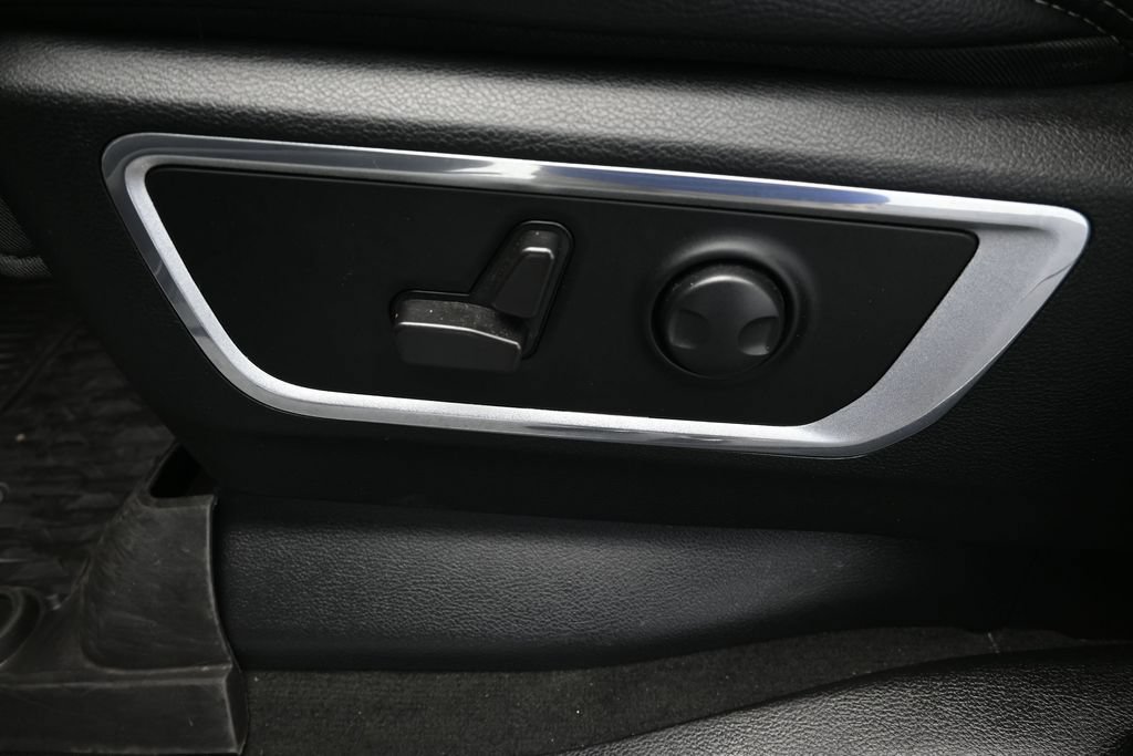 Used 2022 RAM 1500 Laramie AWD/4WD image 30