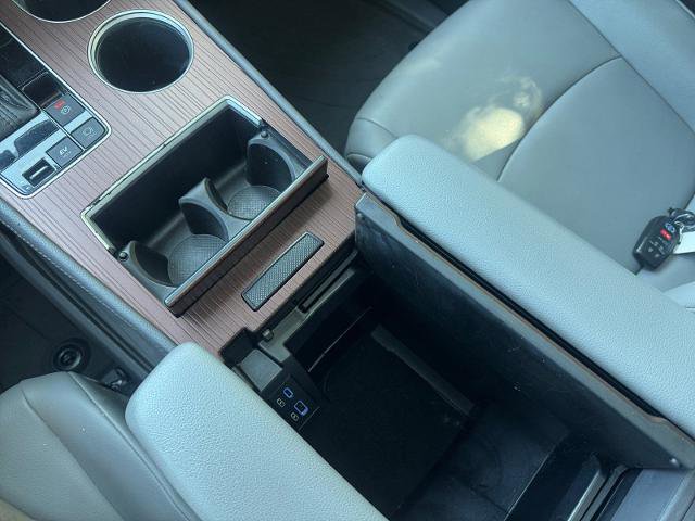 Used 2021 Toyota Sienna XLE image 29