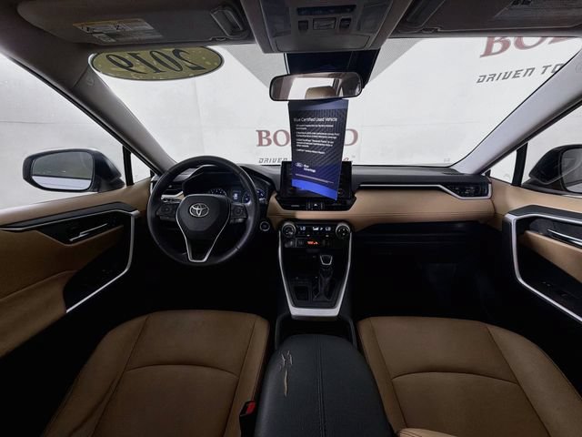Used 2019 Toyota RAV4 XLE Premium w/ Cold Weather Package FWD image 30