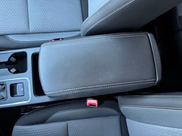 Certified 2018 Ford Escape SE w/ SE Sync 3 Package AWD/4WD image 23