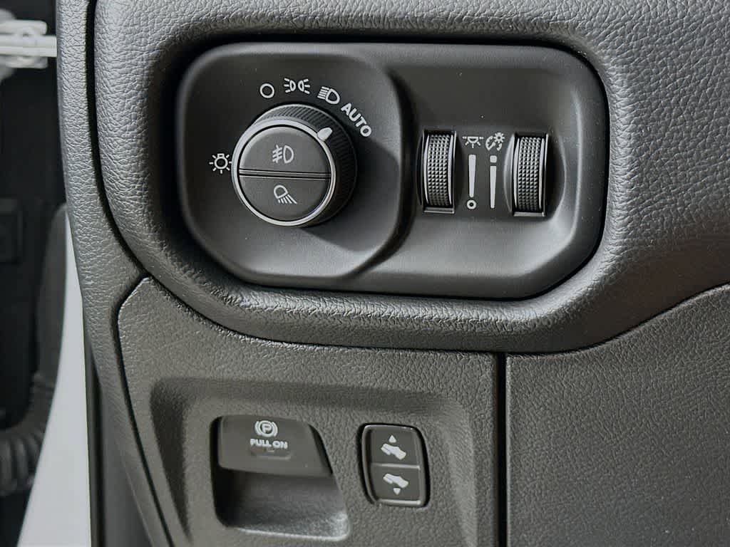 Used 2022 RAM 1500 Laramie AWD/4WD image 26