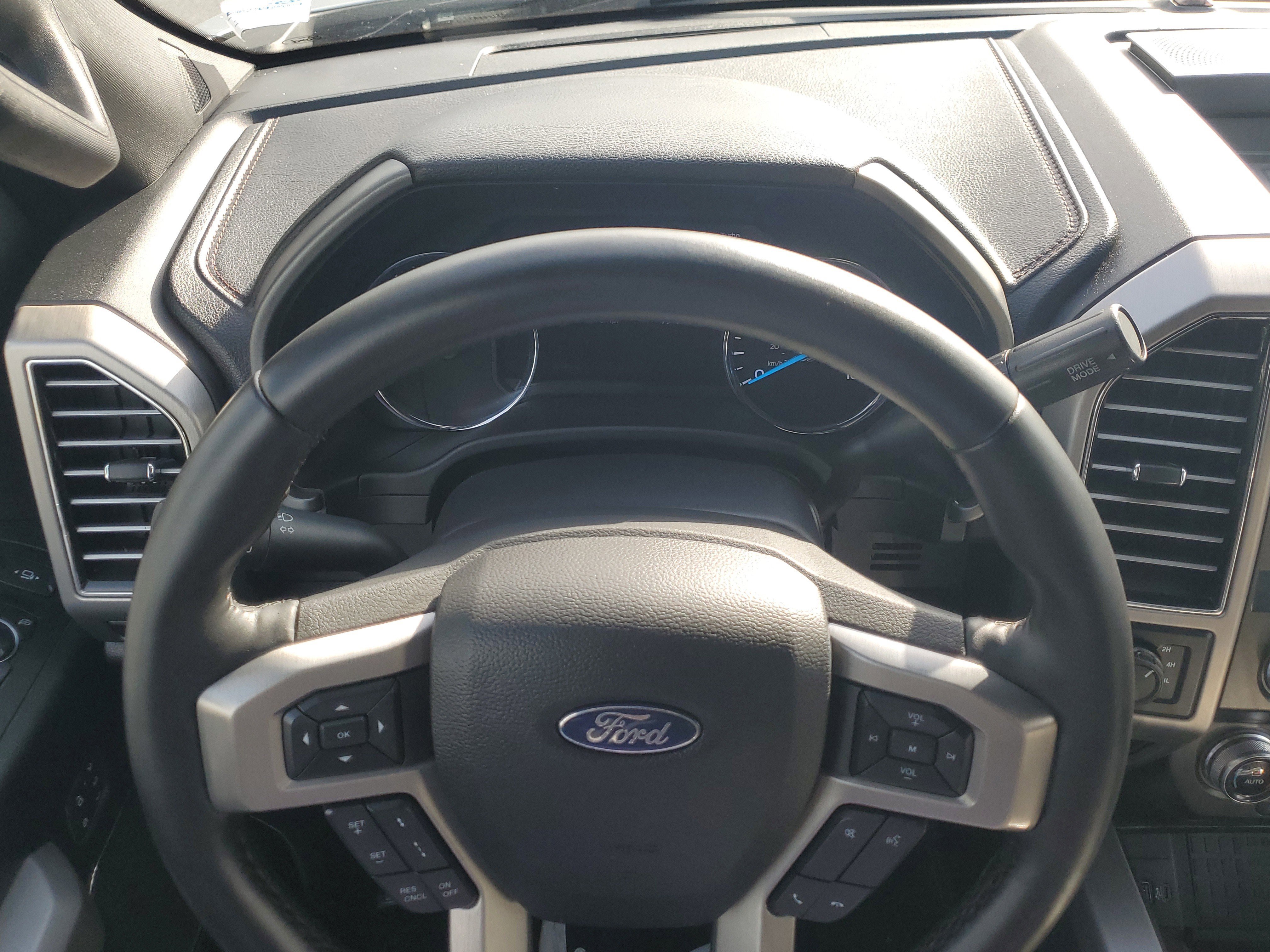 Certified 2021 Ford F250 Platinum w/ FX4 Off-Road Package image 21