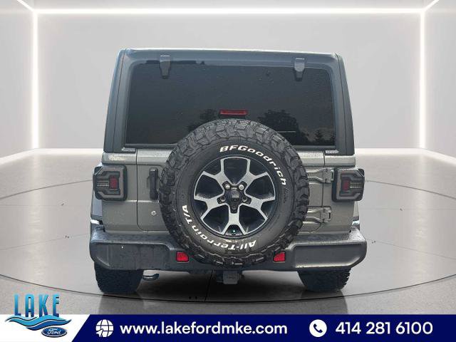 Used 2018 Jeep Wrangler Unlimited Sahara AWD/4WD image 6