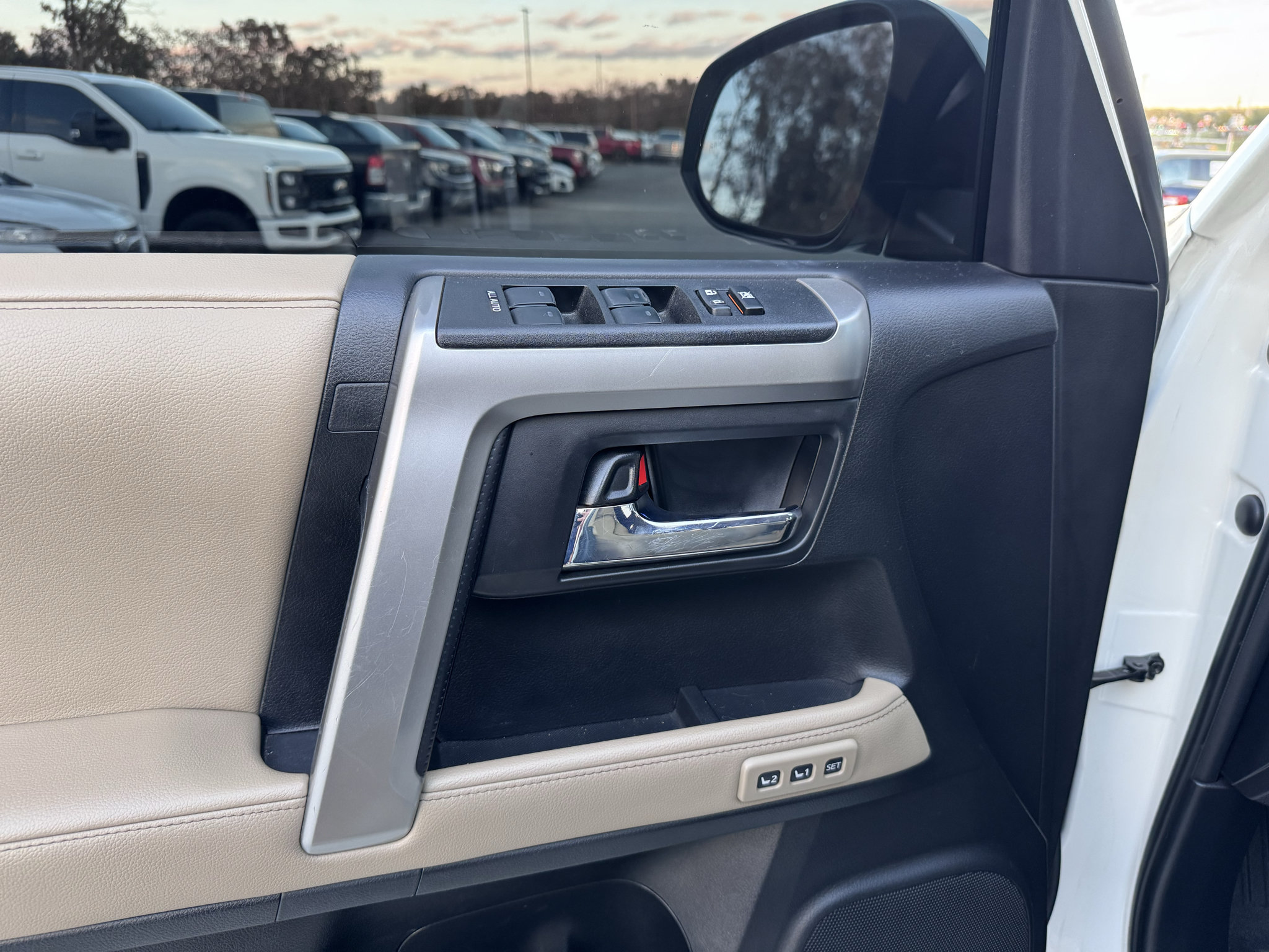 Used 2023 Toyota 4Runner Limited AWD/4WD image 24