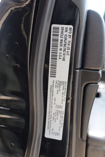Used 2022 Jeep Grand Cherokee Limited w/ Tech Group AWD/4WD image 40