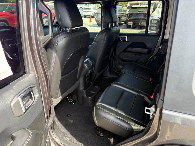 Used 2018 Jeep Wrangler Unlimited Sahara w/ Dual Top Group image 13