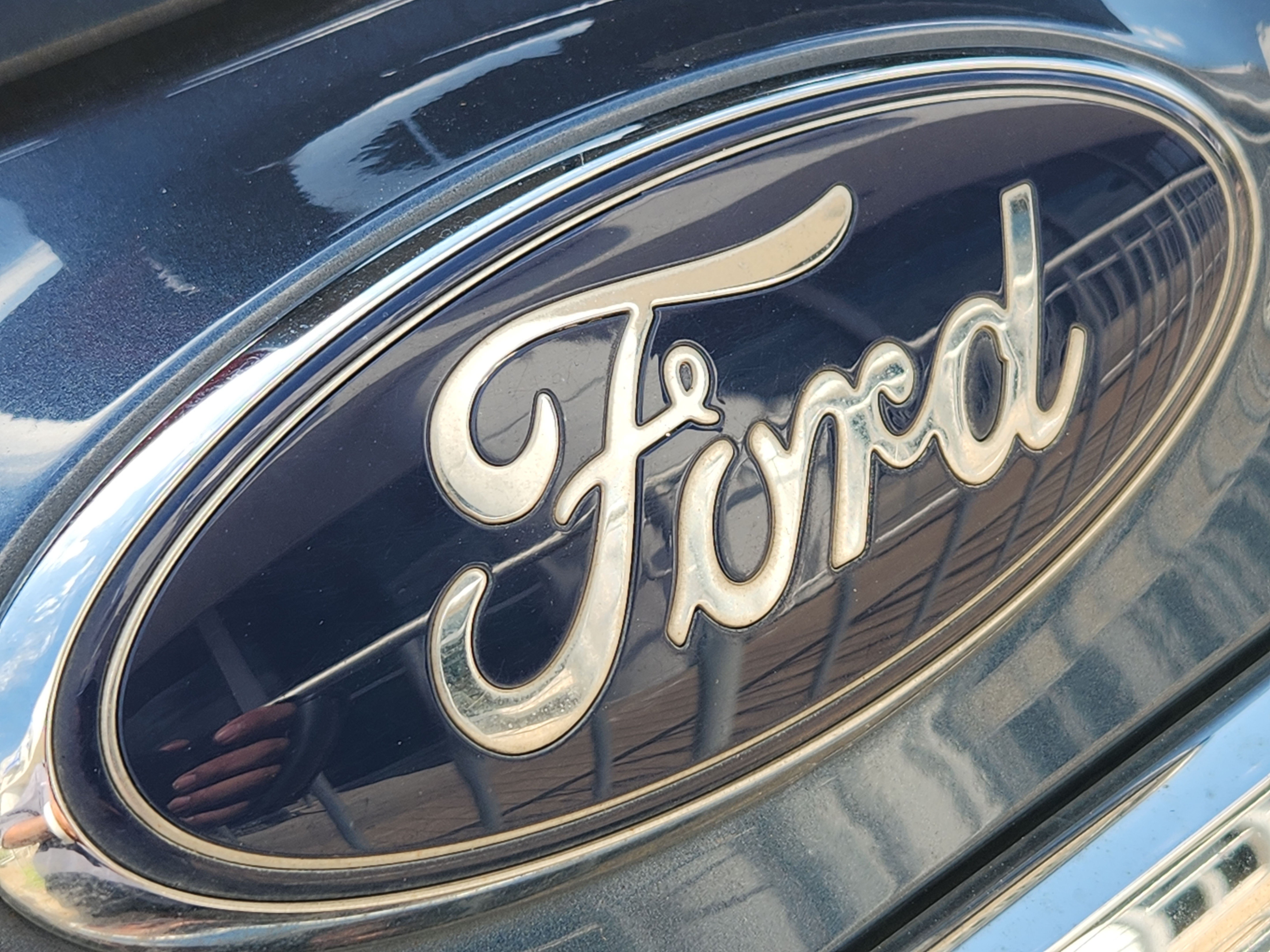 Certified 2018 Ford Explorer FWD image 8