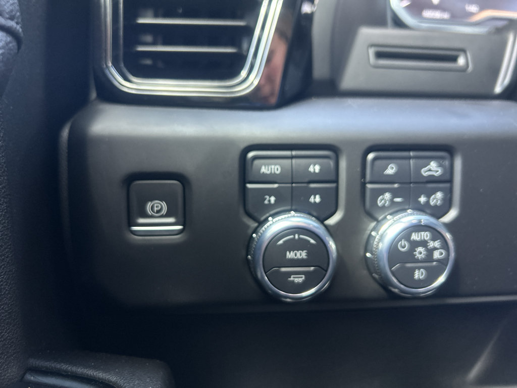 Used 2023 GMC Sierra 1500 AT4 w/ AT4 Preferred Package AWD/4WD image 27