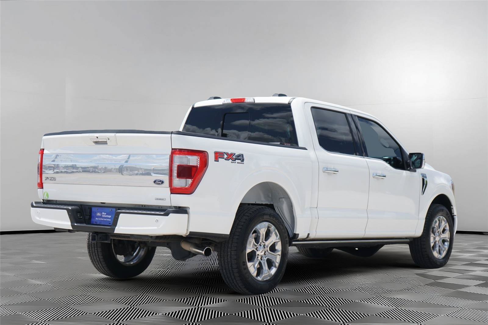 Certified 2022 Ford F150 Platinum w/ FX4 Off-Road Package AWD/4WD image 5