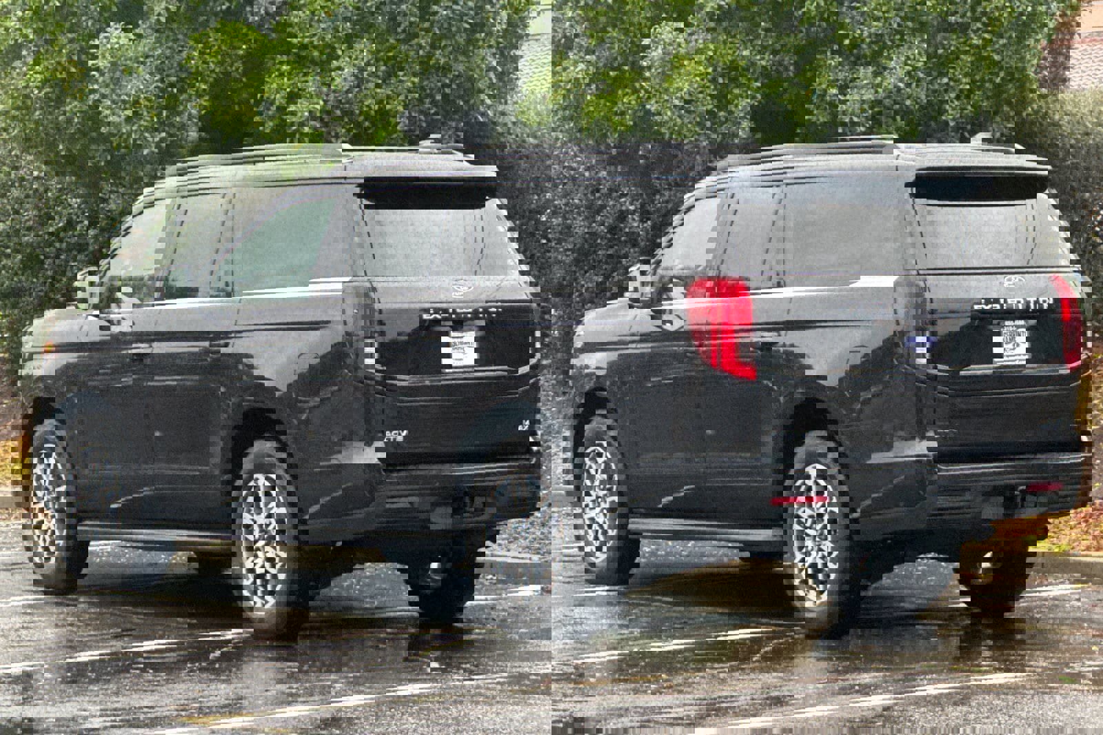 Certified 2025 Ford Expedition Max Active image 6