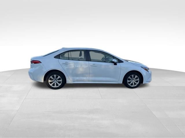 Used 2023 Toyota Corolla LE image 5