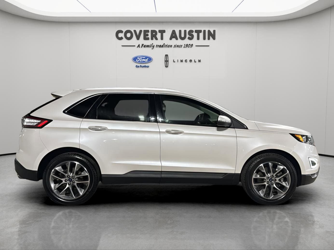 Certified 2018 Ford Edge Titanium w/ Technology Package image 6