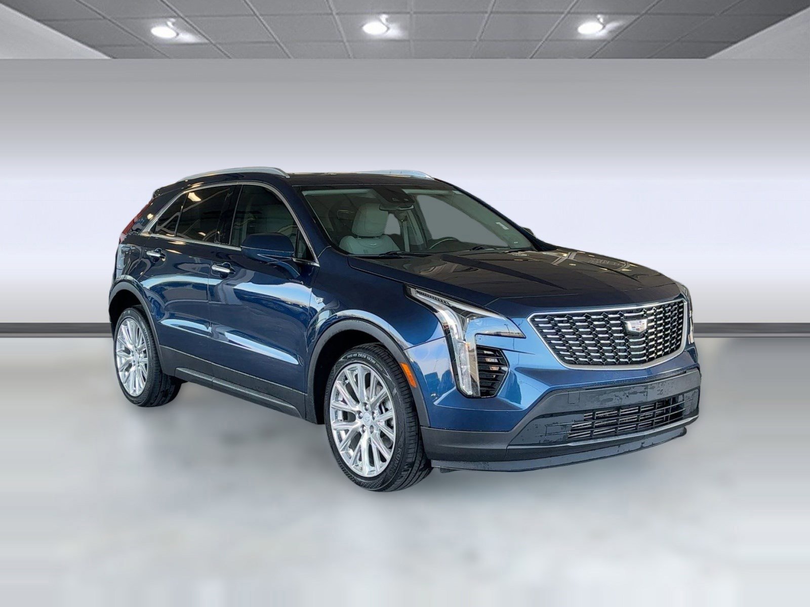 Used 2021 Cadillac XT4 Luxury w/ Cold Weather Package image 7