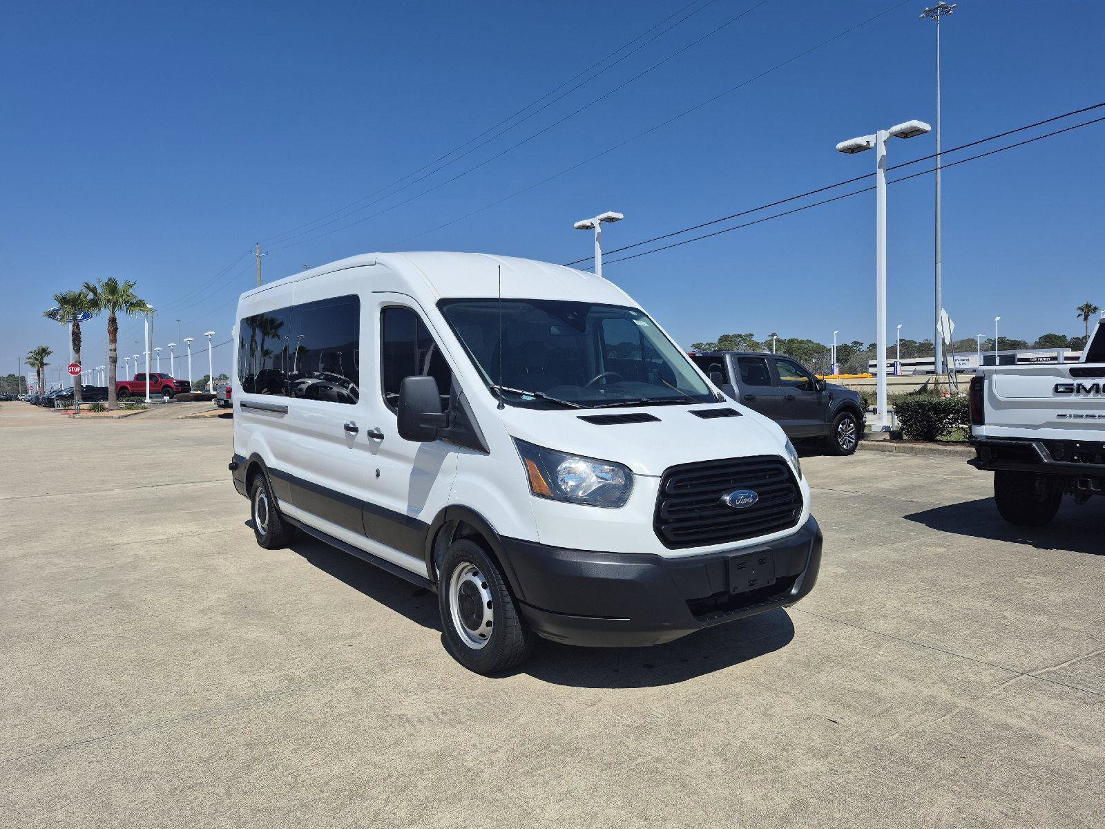 Certified 2019 Ford Transit 350 XL image 4