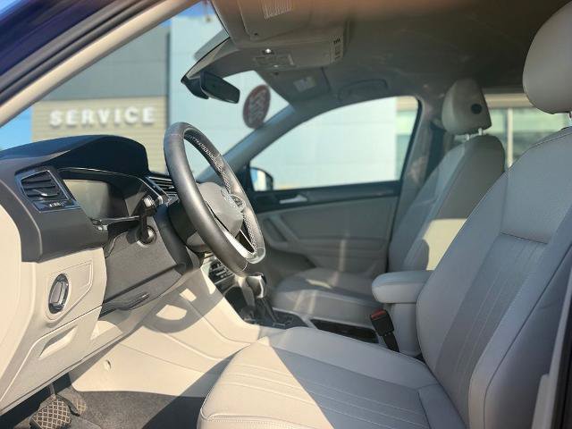 Used 2022 Volkswagen Tiguan SE FWD image 16