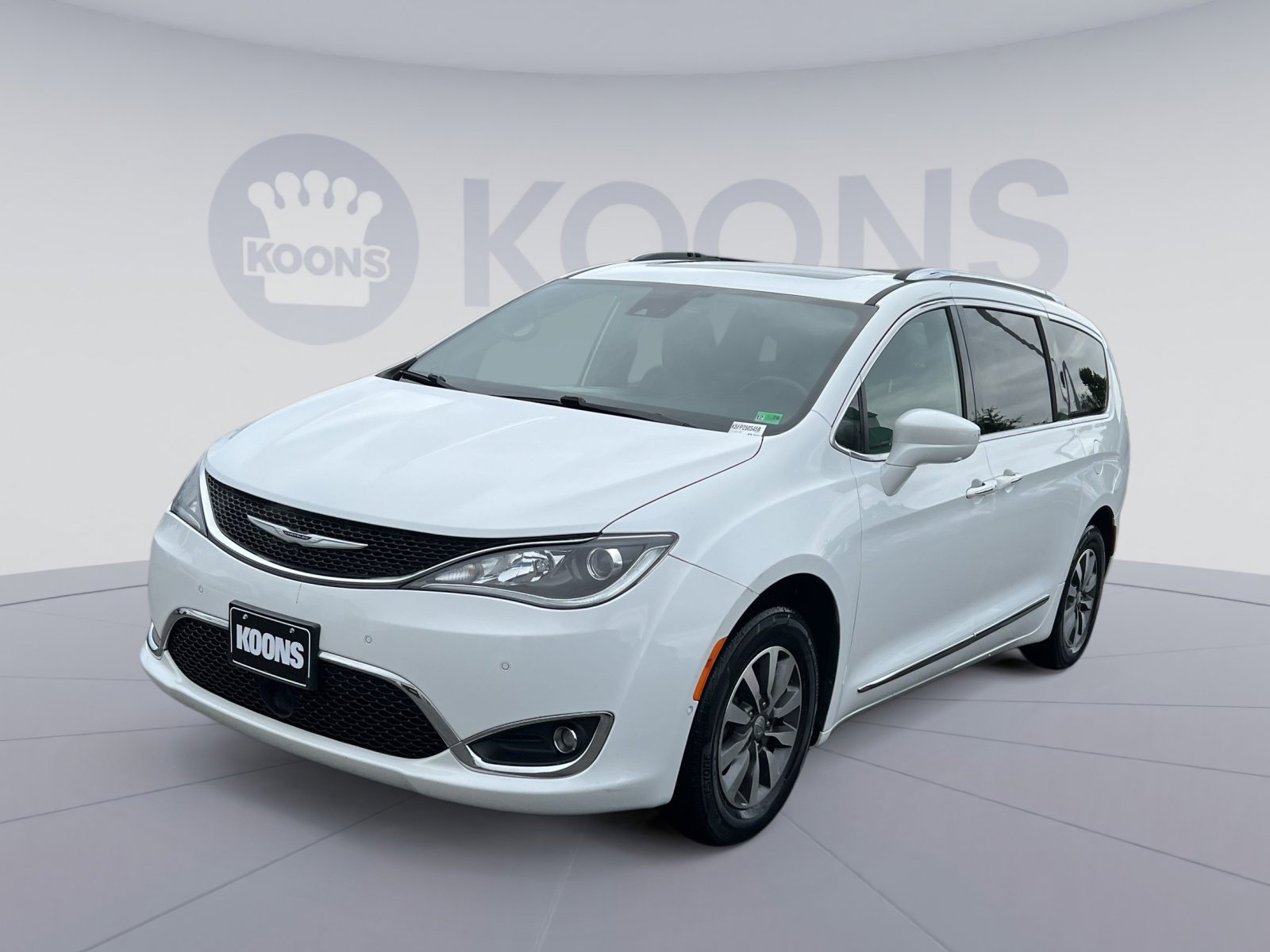 Used 2020 Chrysler Pacifica Touring-L FWD image 5
