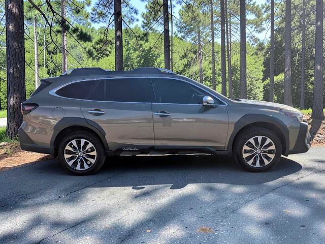 Used 2023 Subaru Outback Touring AWD/4WD image 7