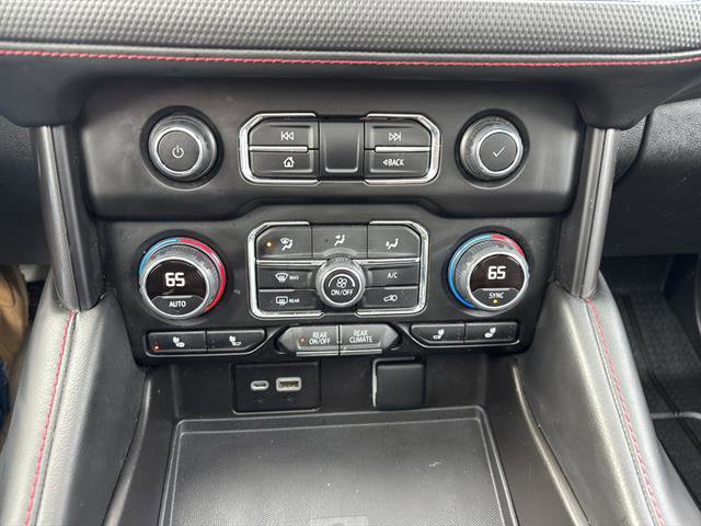 Used 2022 Chevrolet Suburban RST w/ Luxury Package image 24