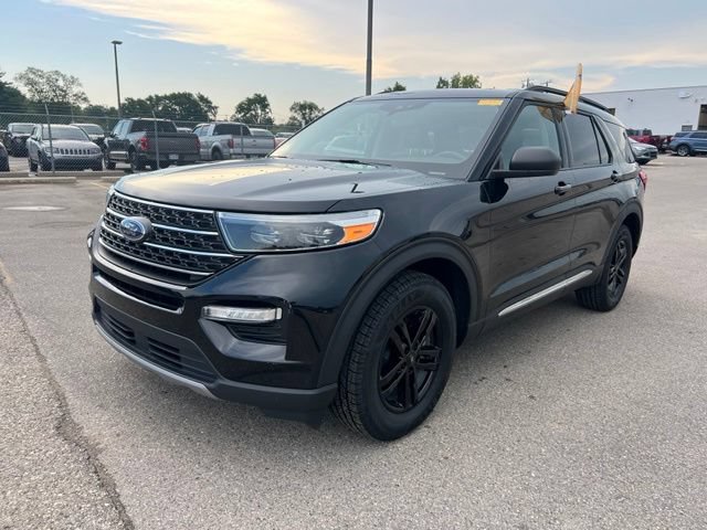 Certified 2023 Ford Explorer XLT w/ Equipment Group 202A AWD/4WD image 29